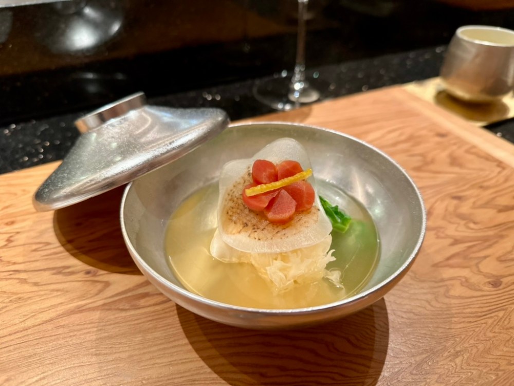 DEA5C43C-127D-45B9-9224-EC1E8D5B6BA2_1_105_c