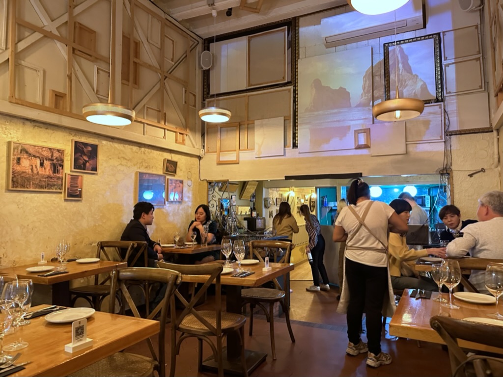 725838AC-FC31-4CC3-A1C1-01B89E12B36A_1_105_c