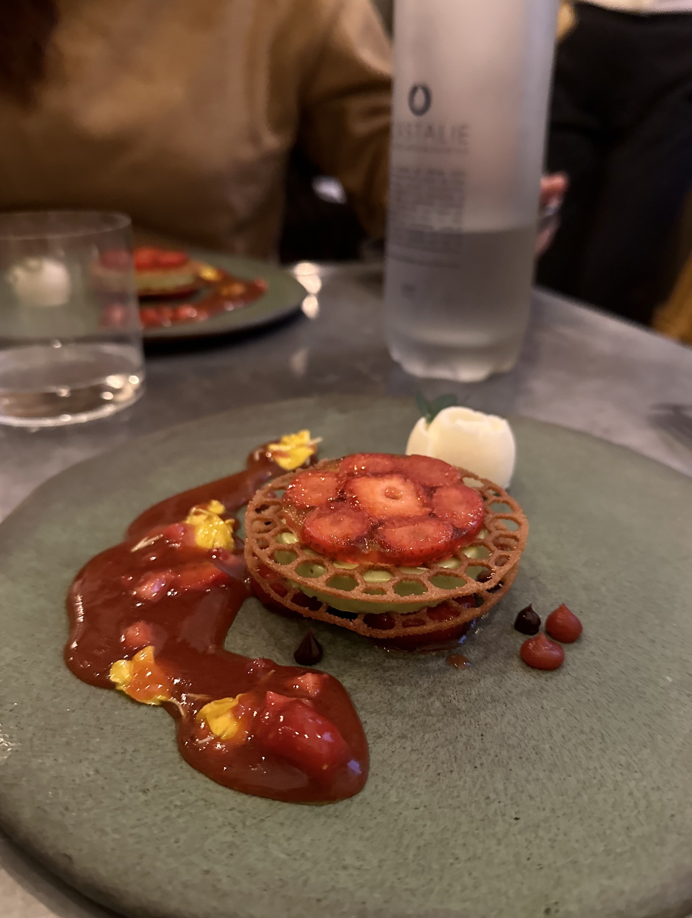 9B644591-5160-41B7-8231-14CBDDC096A8_1_201_a