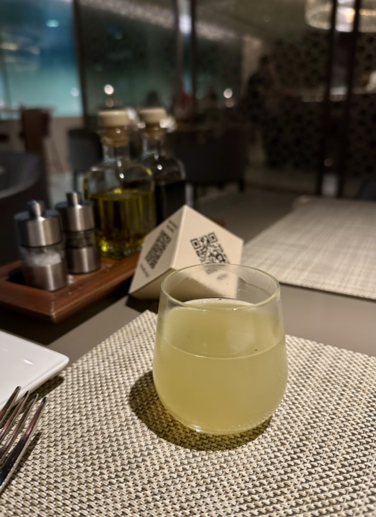 FA85CF8B-2BFC-4FF5-AA49-4346DAF739FF_1_105_c